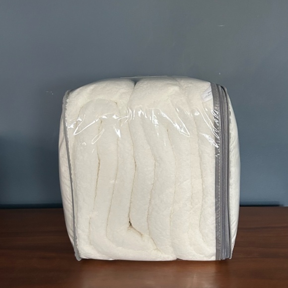 NWT Biddeford Reversible Heated Mattress Pad, Sherpa and Quilted QUEEN - Picture 3 of 5